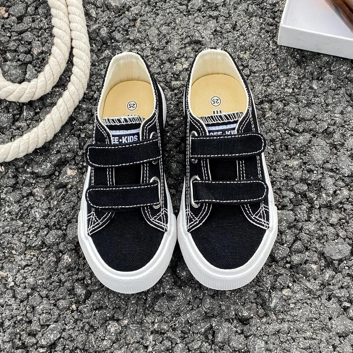 Boys and Girls Low Top Children's Canvas Shoes Solid Color Casual Shoes Start School Season Little White Buckle Sports Shoes