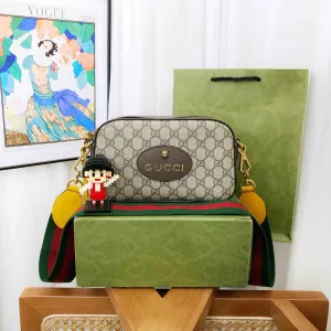 Gucci GG Supreme Beige Brown Leather Camera Bag - Crossbody Type