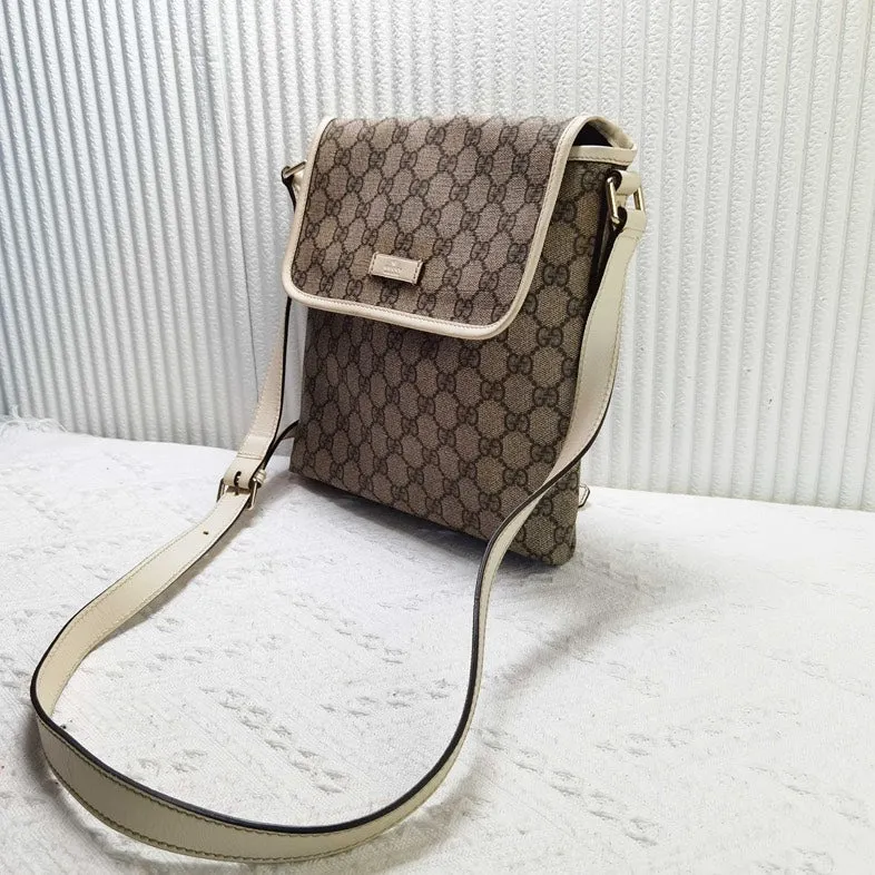 Gucci GG Supreme Beige Canvas Messenger Bag 12316421