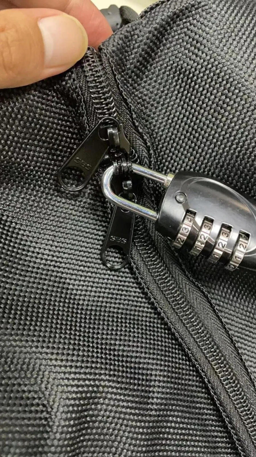 Hard Case Golf Club Travel Bag with Wheels Luggage Lock Cover Airline Waterproof