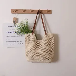 Ladies vintage bohemian straw shoulder bag with hollow design