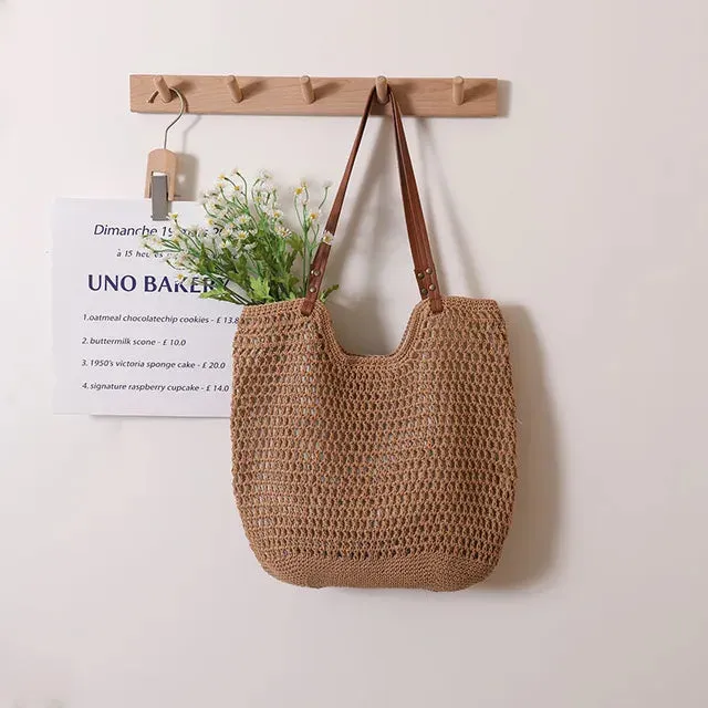 Ladies vintage bohemian straw shoulder bag with hollow design