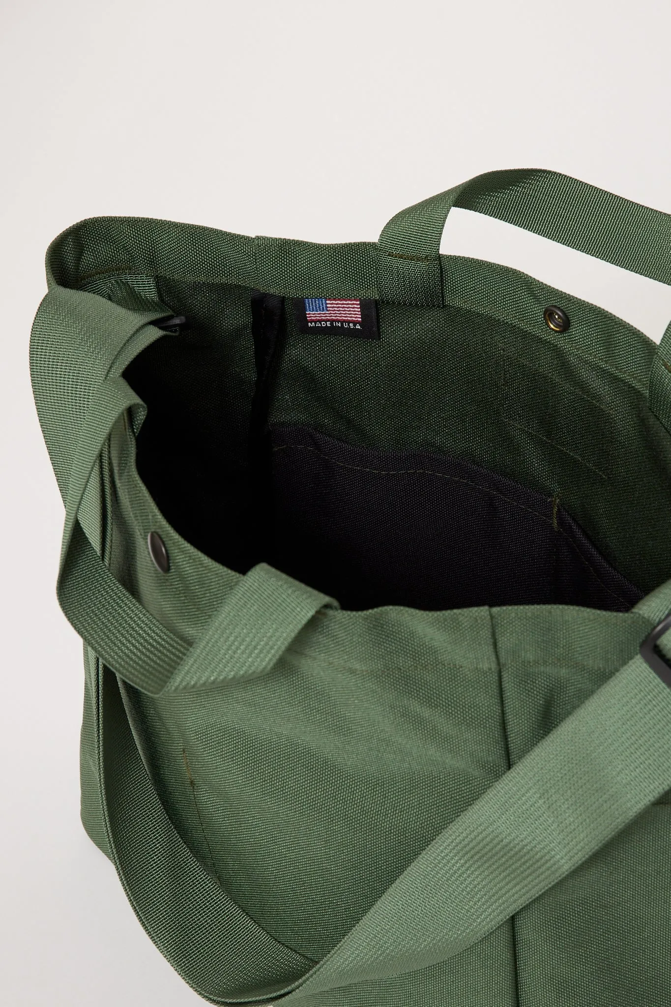 Multi-Pocket Bag Medium Olive