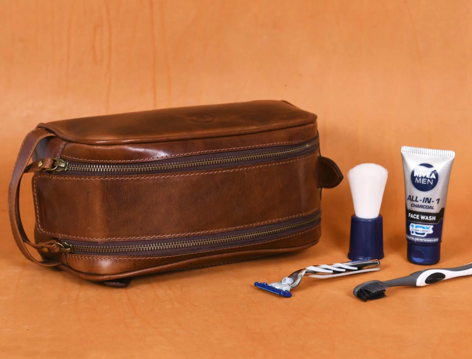 Omaha Leather Toiletry Bag - Hickory Brown