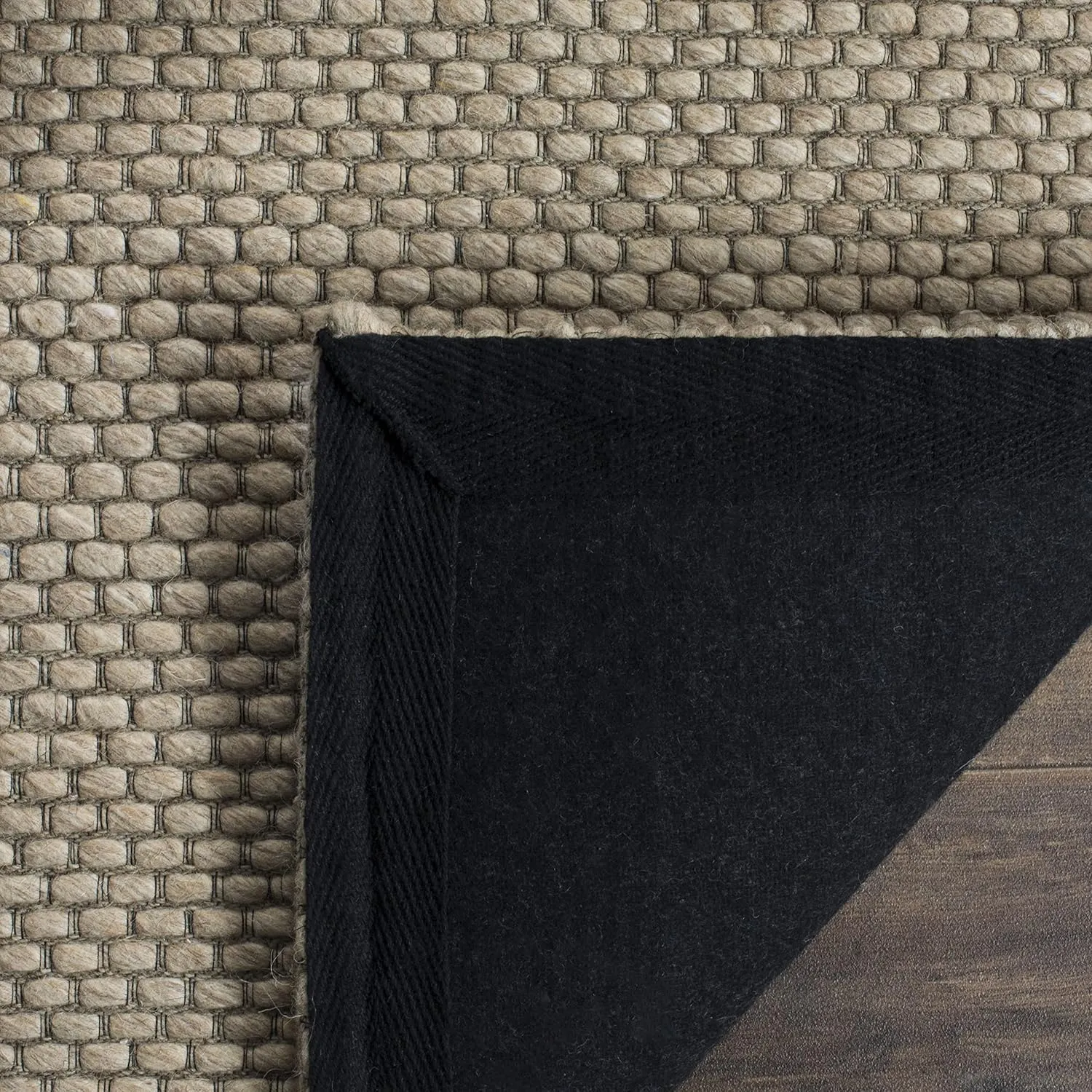 SAFAVIEH Natura Collection Accent Rug - 2' x 3', Beige, Handmade Wool, Ideal for High Traffic Areas in Entryway, Living Room, Bedroom (NAT801B)