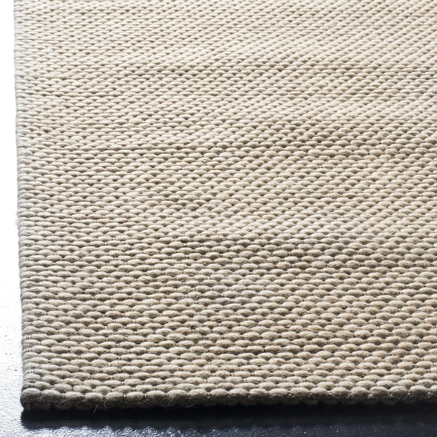 SAFAVIEH Natura Collection Accent Rug - 2' x 3', Beige, Handmade Wool, Ideal for High Traffic Areas in Entryway, Living Room, Bedroom (NAT801B)
