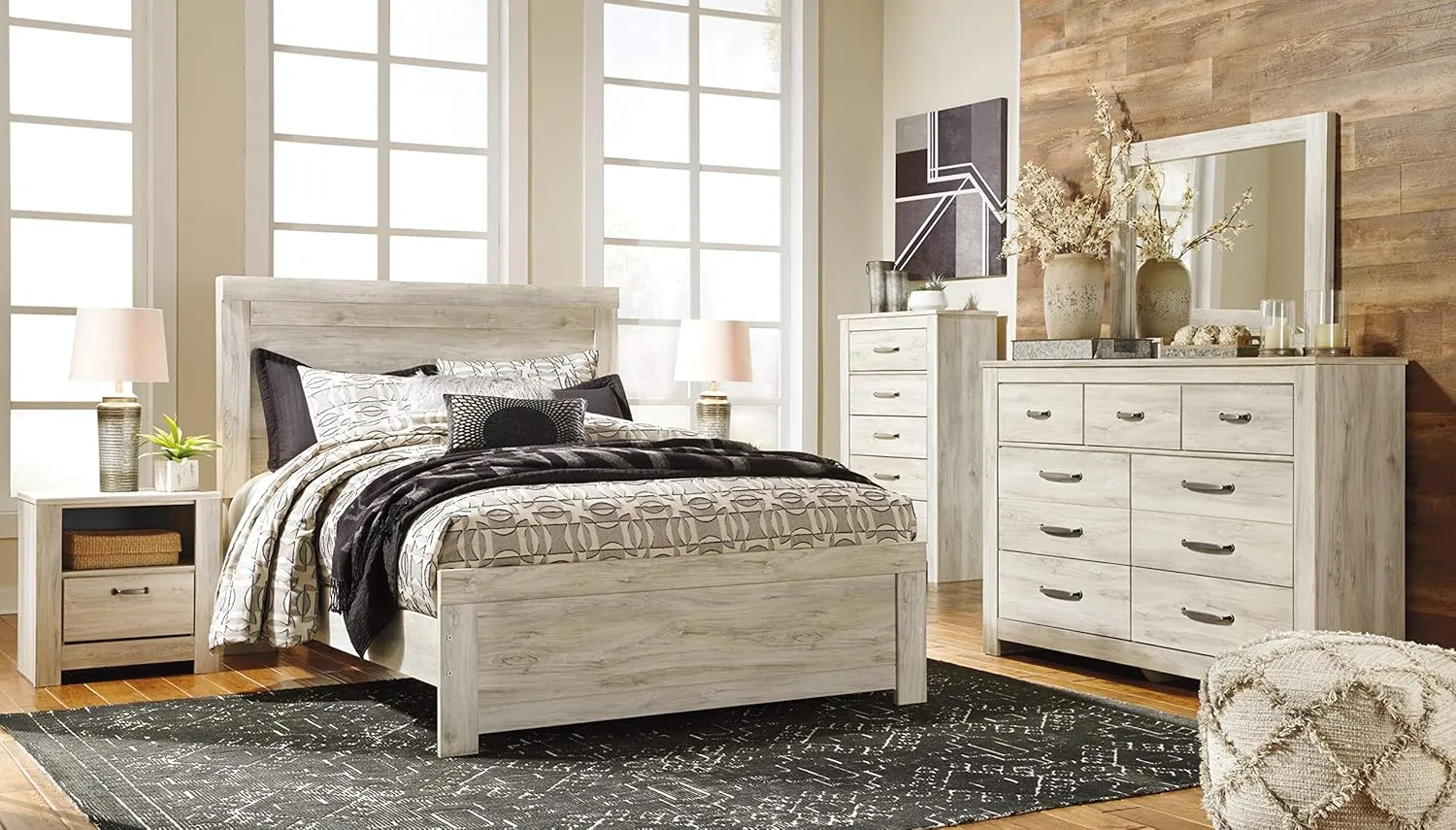 Signature Design by Ashley Bellaby Vintage Farmhouse 5 Drawer Chest of Drawers, Whitewash