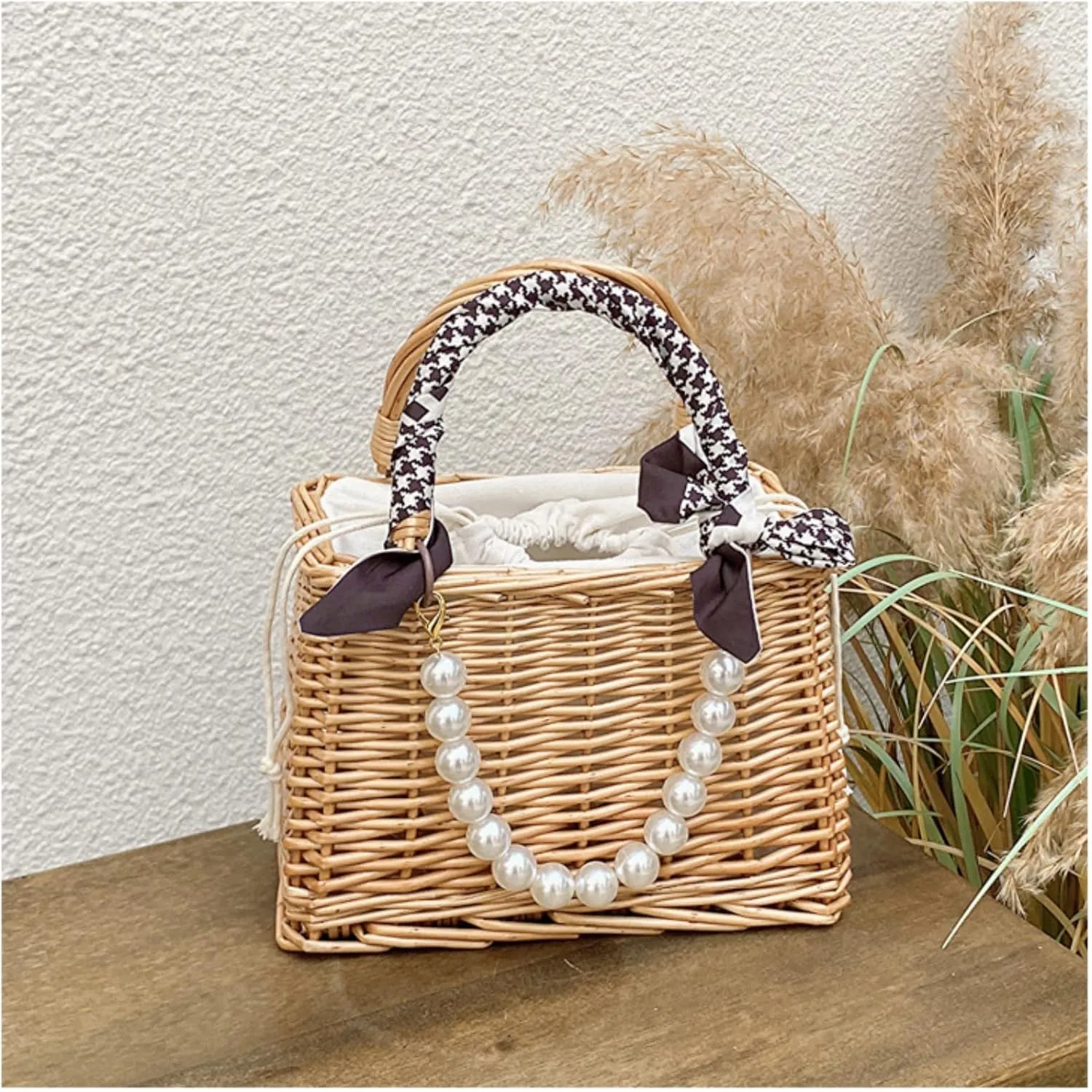 Straw Handbag Woven Tote Bag Women's Pearl Mini Basket Handbag Travel Purse for Wedding Daily Vacation Everyday Use