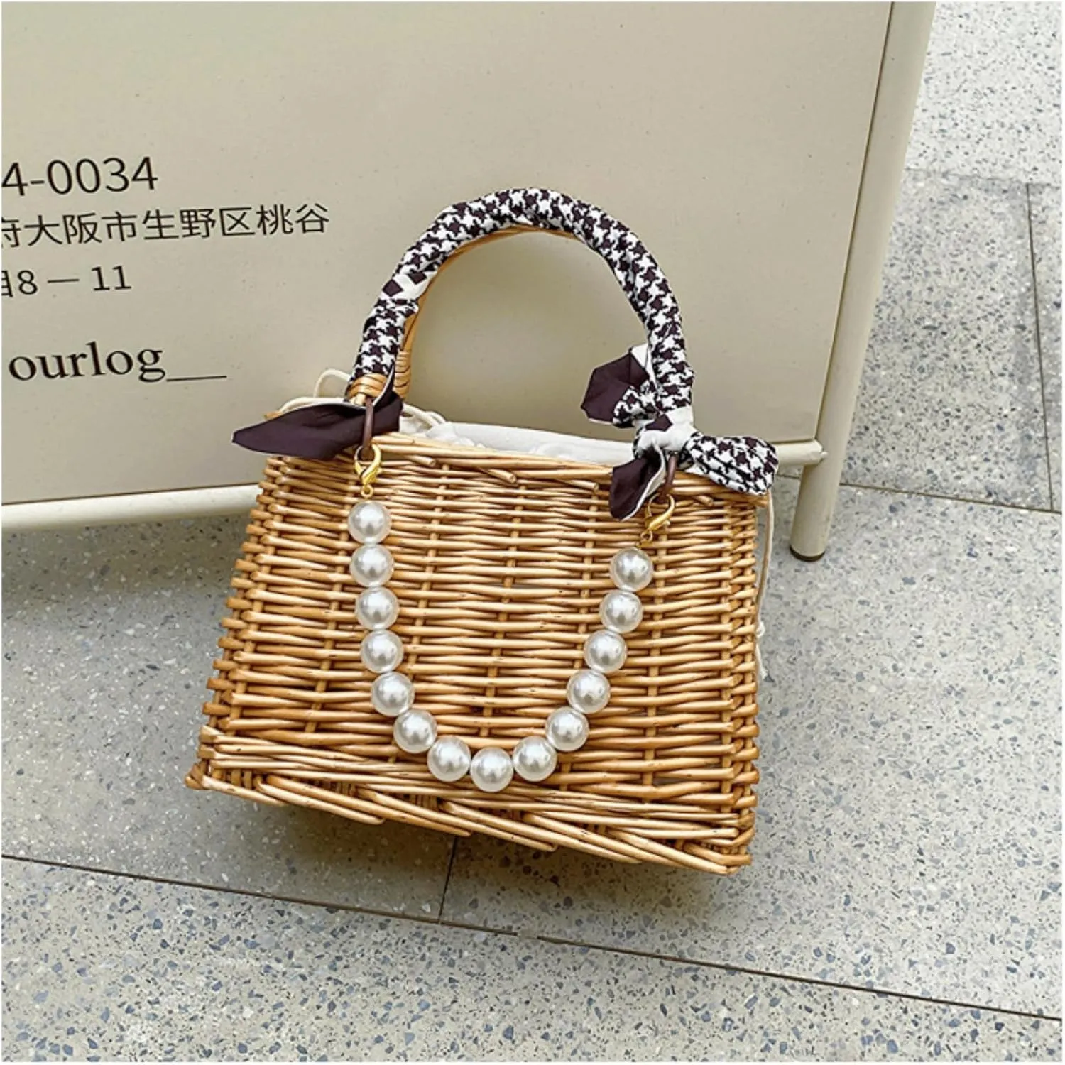 Straw Handbag Woven Tote Bag Women's Pearl Mini Basket Handbag Travel Purse for Wedding Daily Vacation Everyday Use