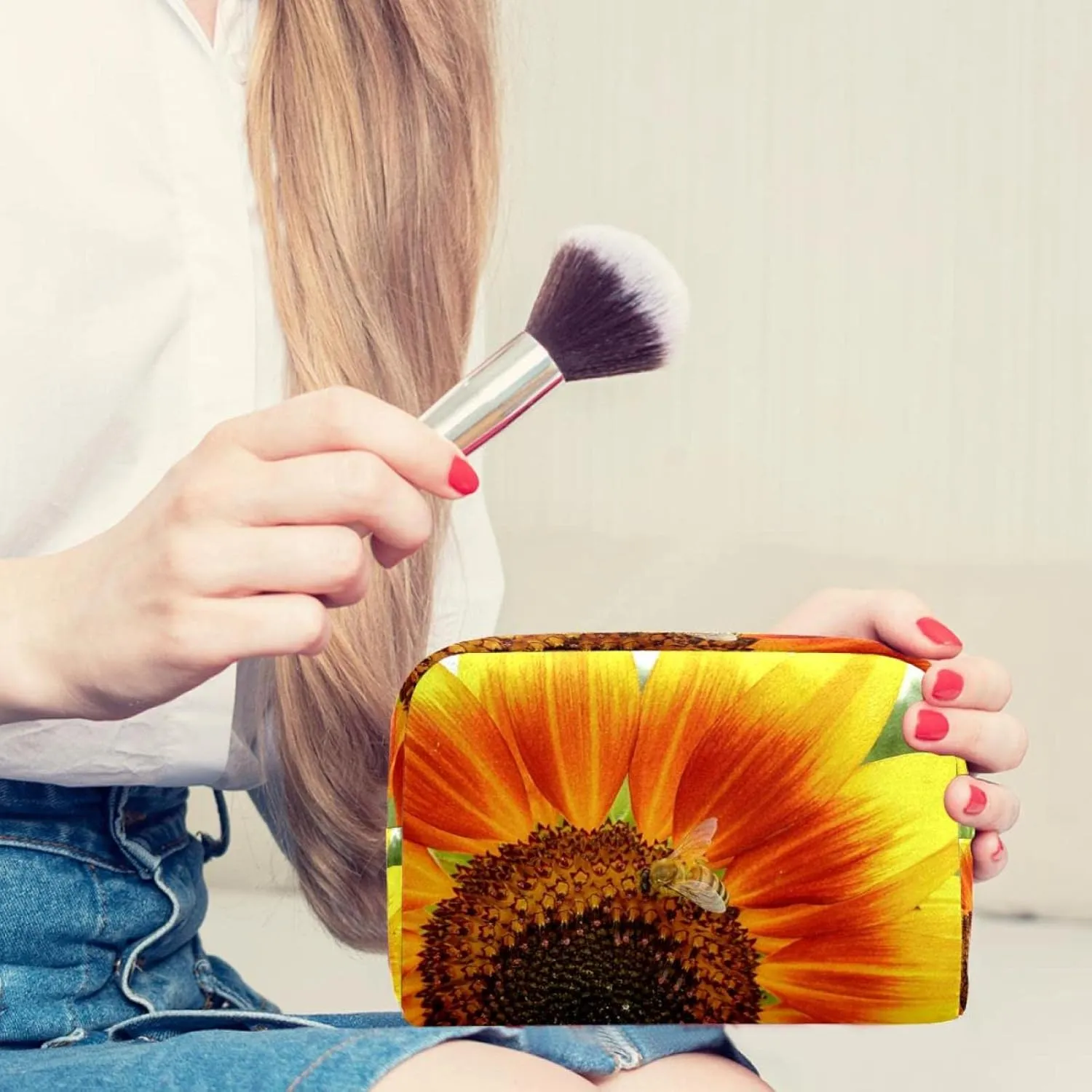 Sunflower Macro Bee Summer Figure Nature Small Makeup Bags for Women Teen Girls, Makeup Storage Bag with Zipper Accessories Organizer Bag for Travelling