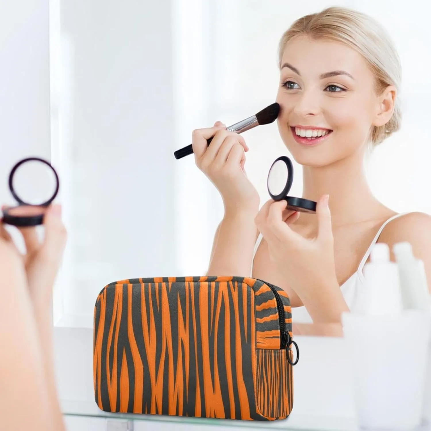 Tiger Stripe Background Orange Black Small Makeup Bags for Women Teen Girls, Makeup Storage Bag with Zipper Accessories Organizer Bag for Travelling