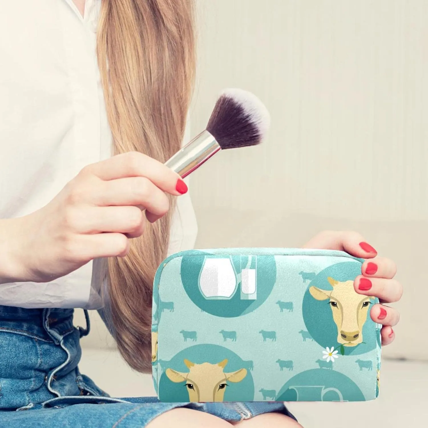 Travel Makeup Bag for Women, Cow Heads and Milk Jug Travel Cosmetic Bag Pencil Case Portable Makeup Pouch Toiletry Bag for Girls