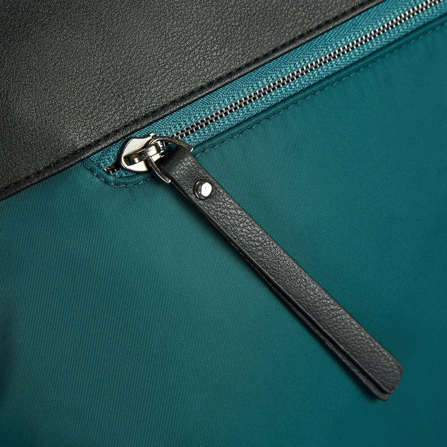Travelon Anti-Theft Addison Tote Bag